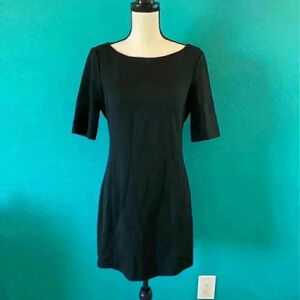 ⭐️ Sisley size small black dress